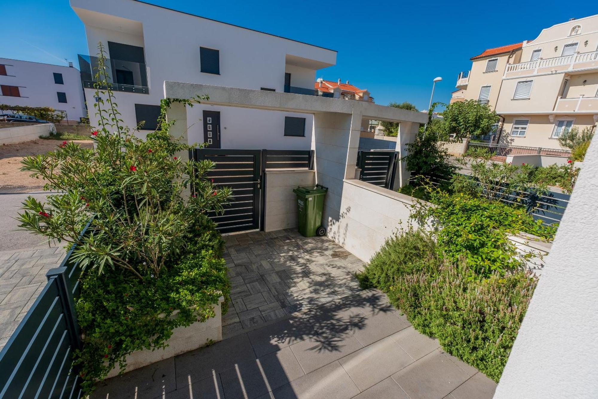 Villa Essenza - Luksuzne Kuce Za Odmor Vodice Eksteriør billede